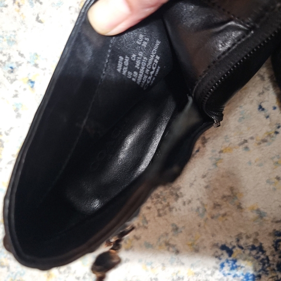 Coach Holiday Leather Ankle Mid Heel Booties Size 9.5 - Picture 10 of 10